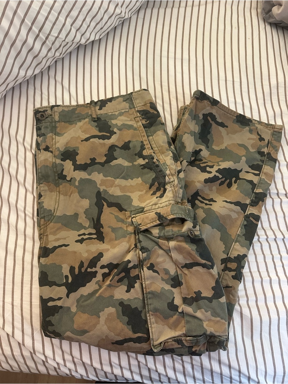 Levi Cargo Pants